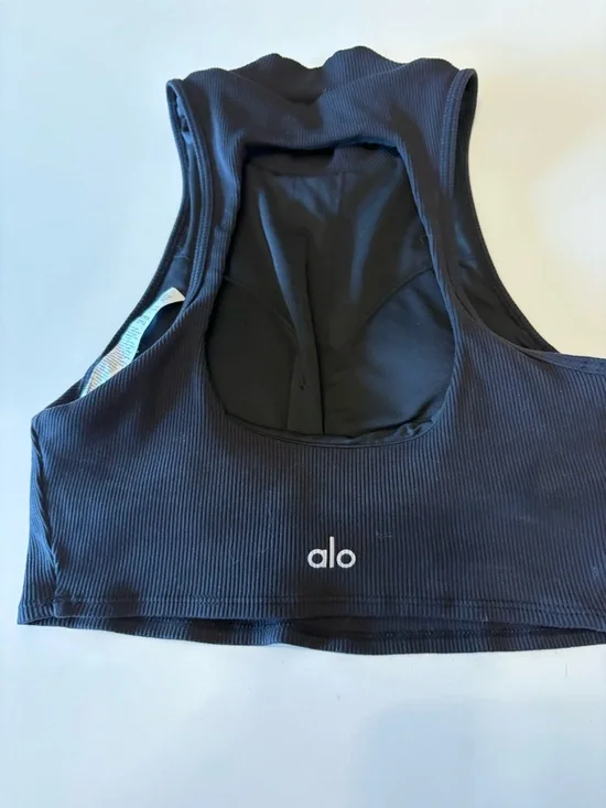 ALO Yoga Goddess Ribbed Dynamite crop tank black small - Picture 7 of 7